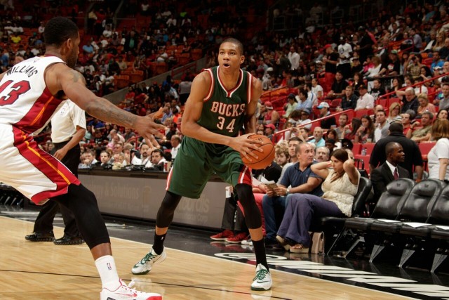 考辛斯：卡梅隆·卡尔运动能力出色 在东契奇身边能打出高光表现